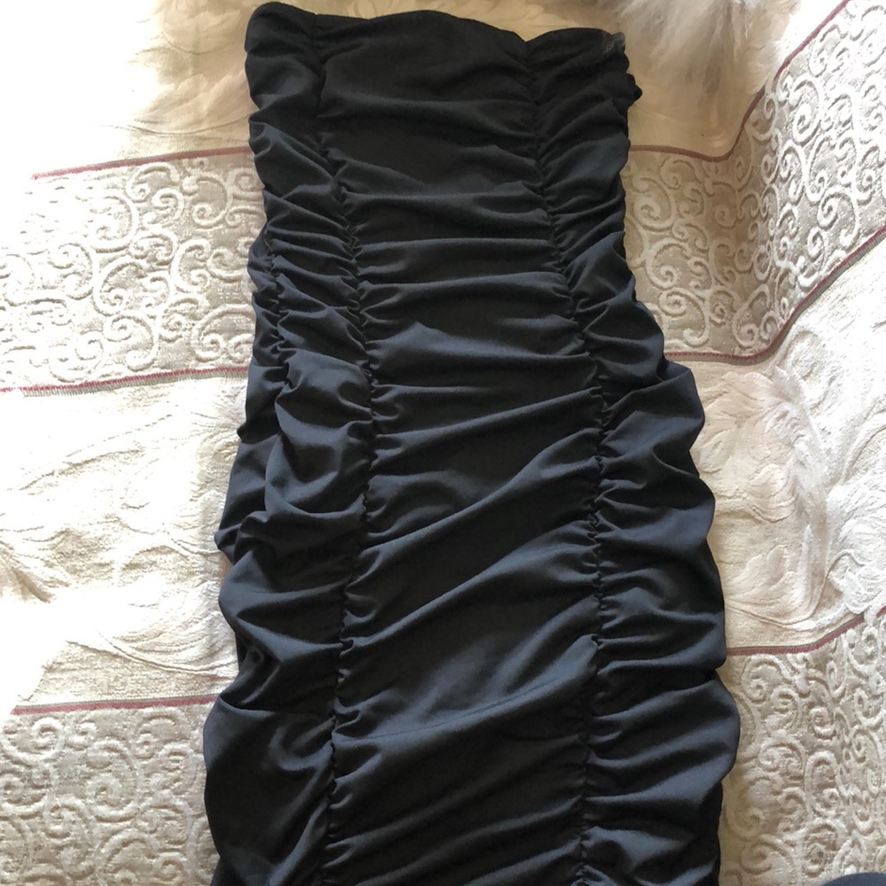 Solid rutched tube dress